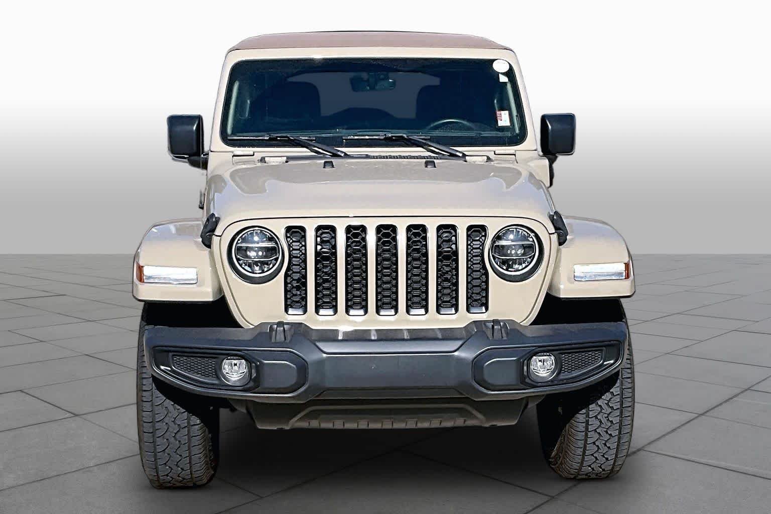Used 2022 Limited Edition Gobi Clearcoat Jeep Unlimited Sahara image 5
