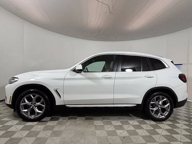 Used 2023 Alpine White BMW xDrive30i image 4