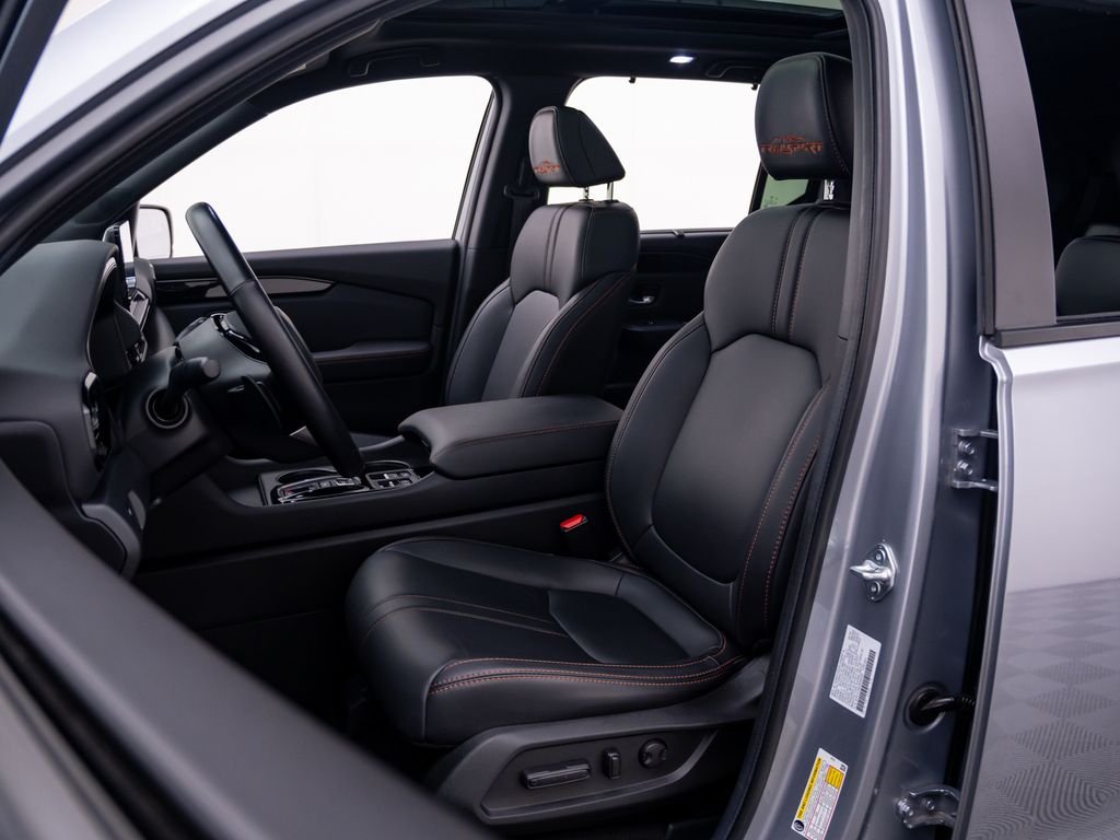 2025 Honda Pilot TrailSport - Photo 15