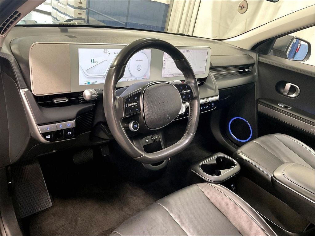 Used 2023 Gray Hyundai SEL image 8