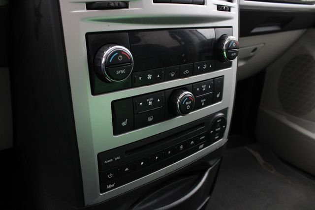 Used 2010 Gold Chrysler Touring image 14