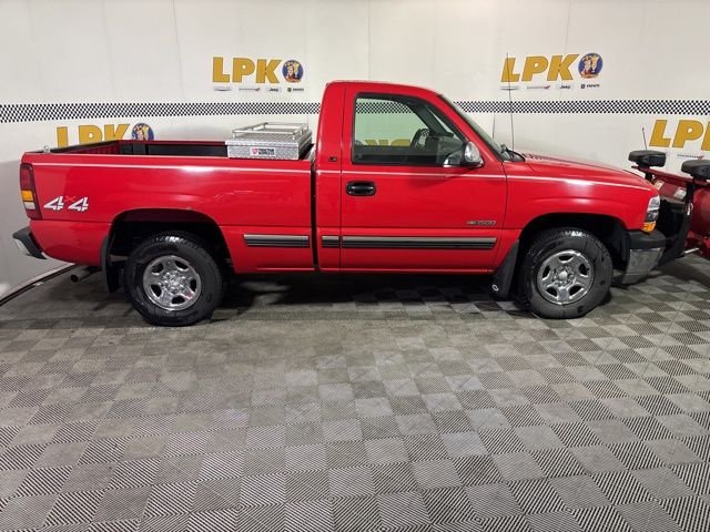 Used 1999 Chevrolet Silverado LS with VIN 1GCEK14V4XZ184070 for sale in Defiance, OH
