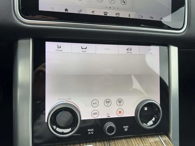 Used 2019 Black Land Rover 5.0L V8 Supercharged image 30