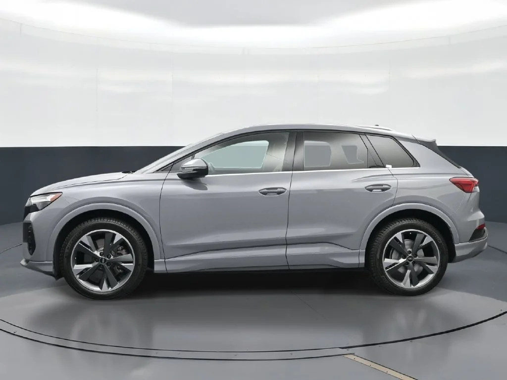 Used 2022 Gray Audi Premium image 5