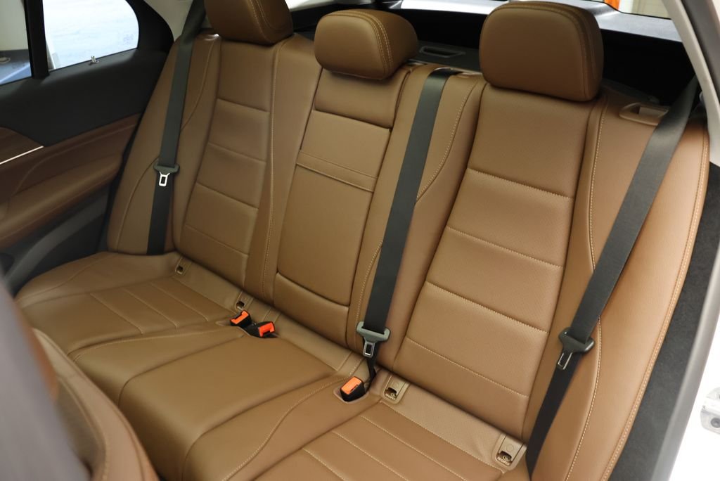 Certified Used 2026 Polar White Mercedes-Benz GLE 350 image 45