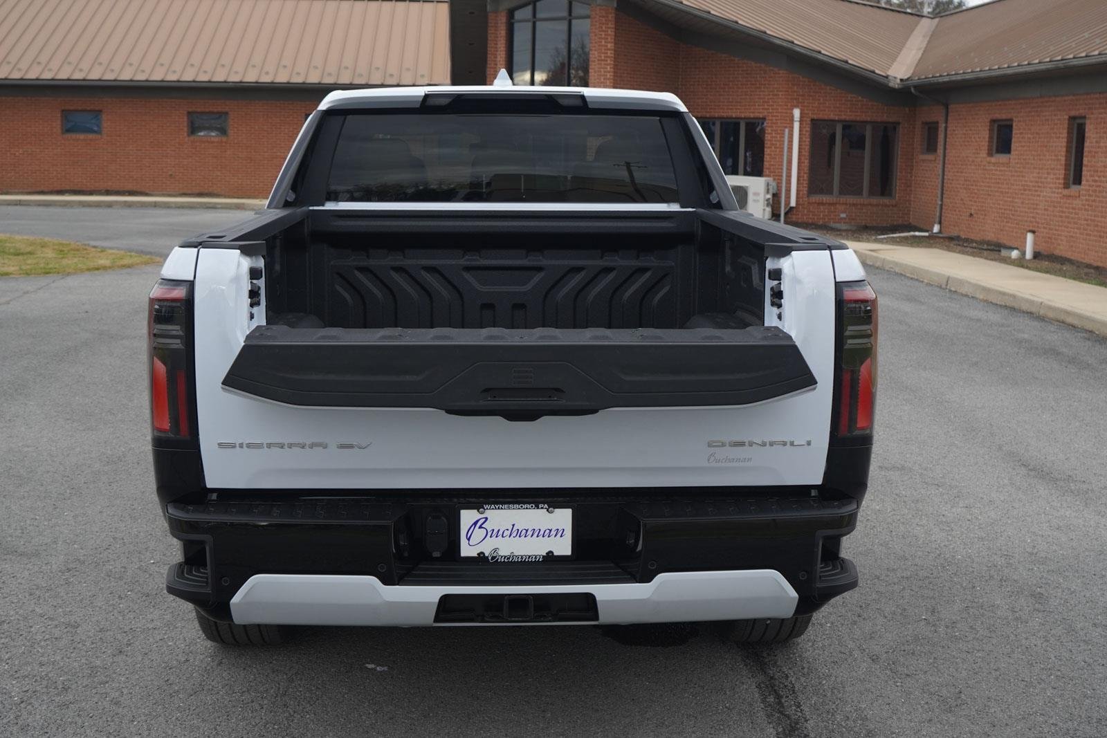 New 2026 Glacier White Tricoat GMC Denali Standard Range image 5