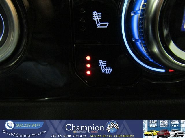 Used 2023 SUMMIT WHITE GMC SLT image 9