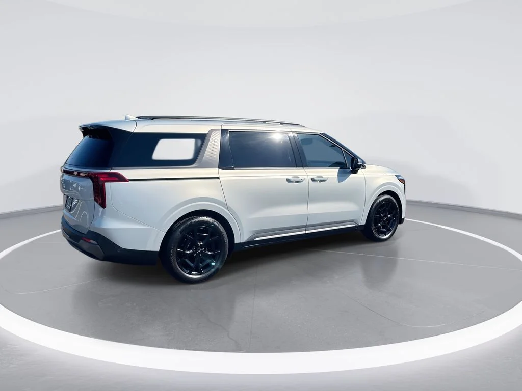 Used 2025 White Kia SX Prestige image 8