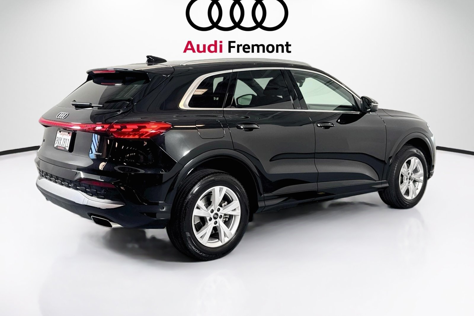 Used 2025 Mythos Black Metallic Audi Premium image 5