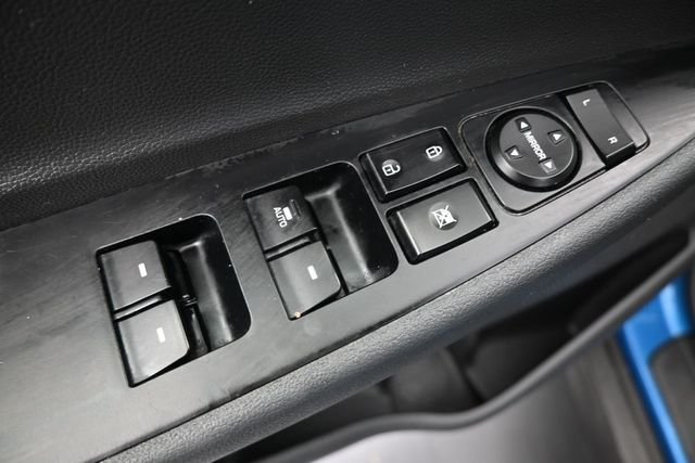 Used 2020 Blue Hyundai Value image 13