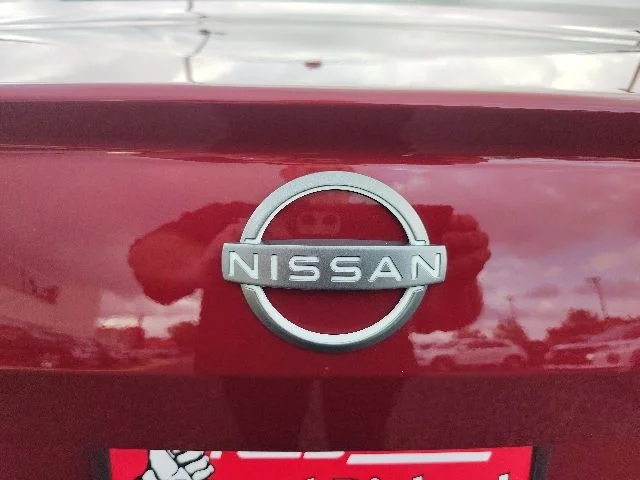 Used 2025 Red Nissan 2.5 SV image 29