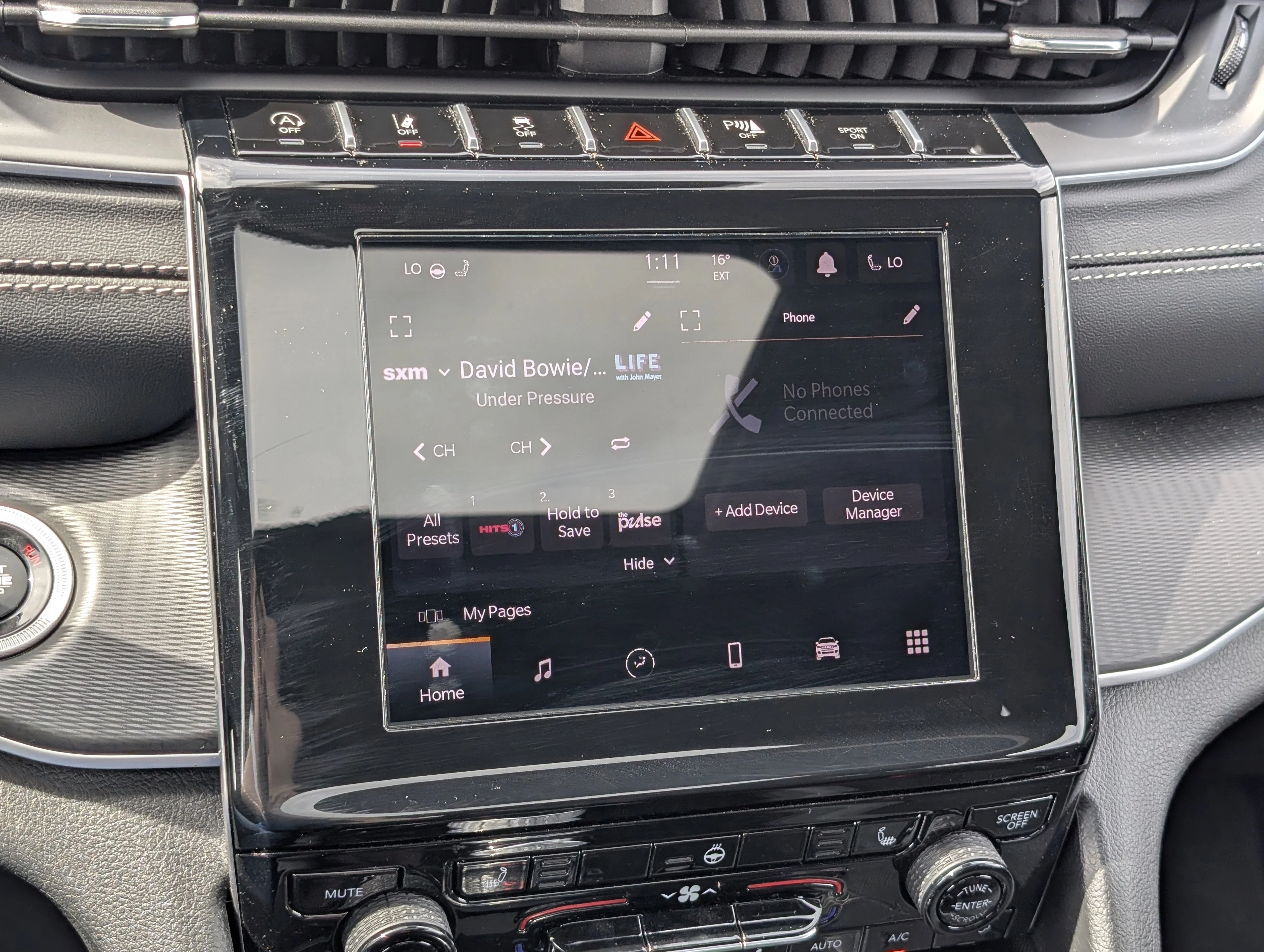 New 2025 Silver Zynith Jeep Altitude image 28