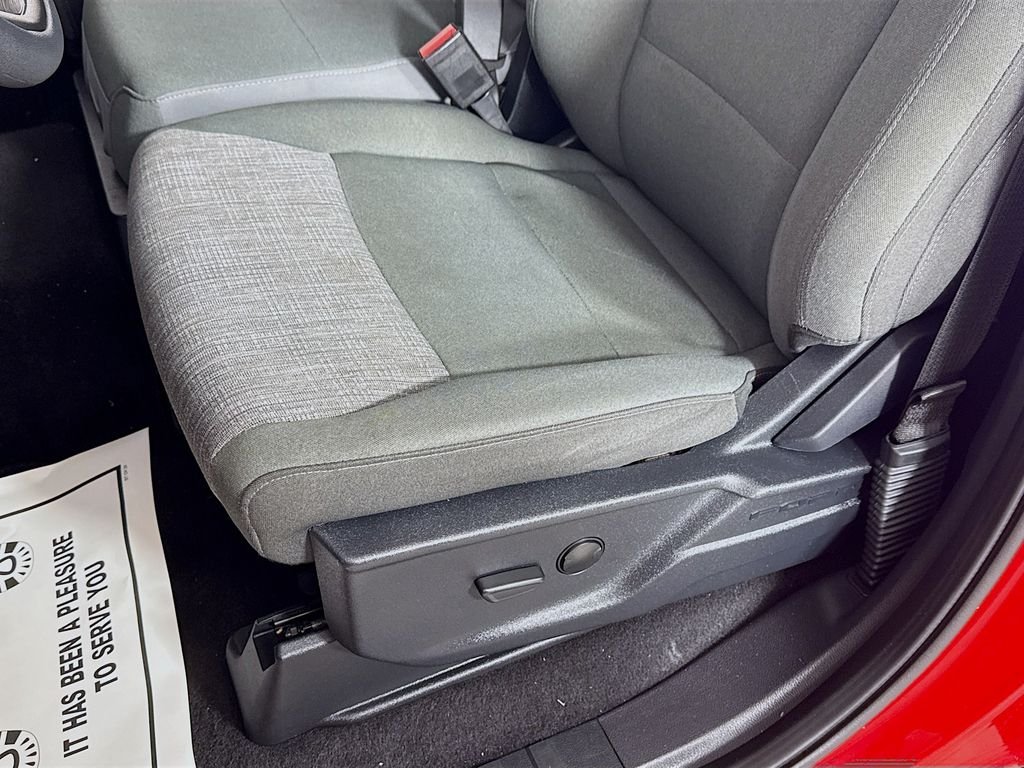 Used 2023 RACE RED Ford XLT image 22