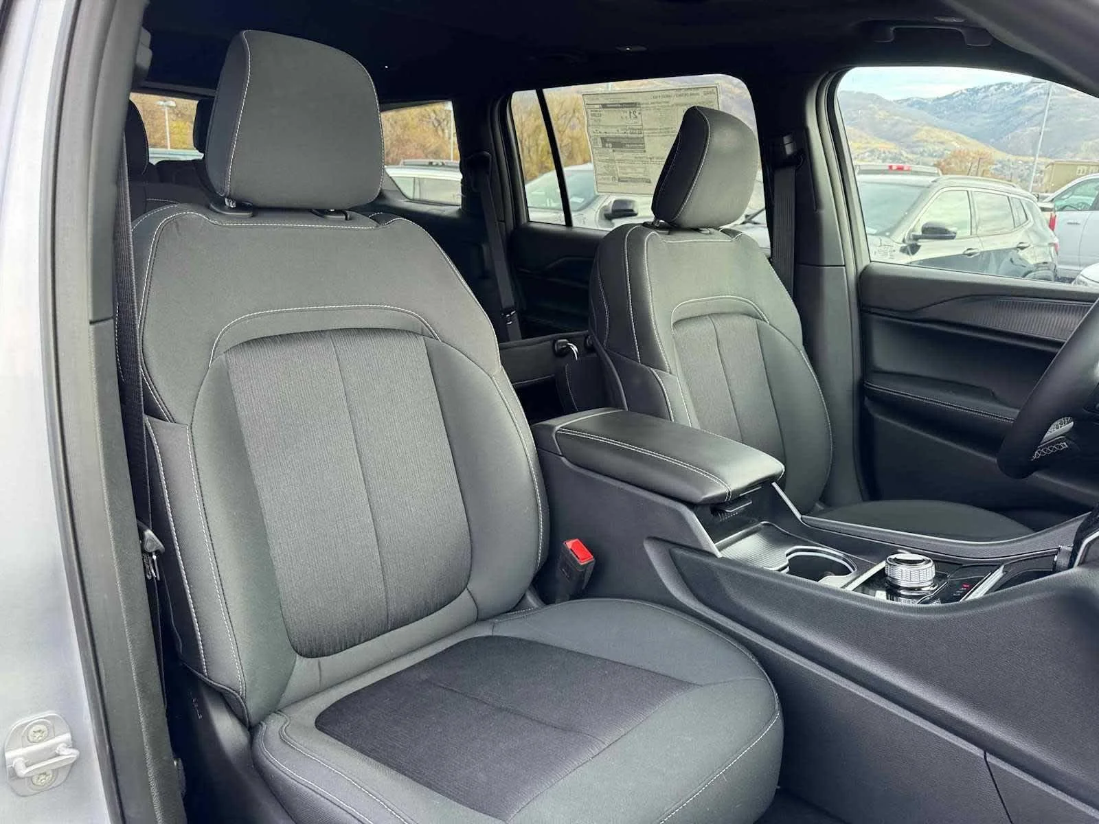 2025 Jeep Grand Cherokee L Laredo - Photo 38