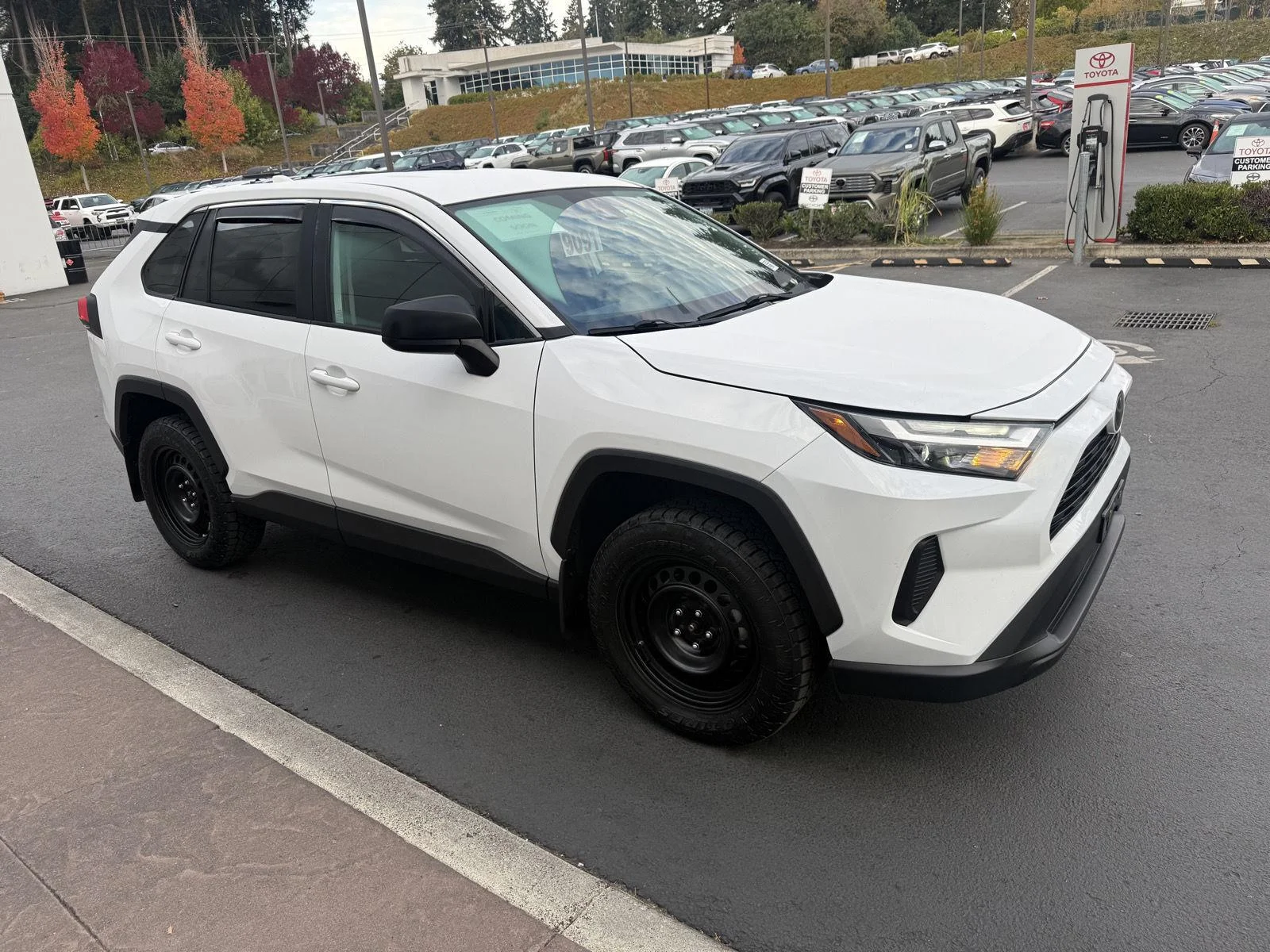 Used 2024 Ice Cap Toyota LE image 6