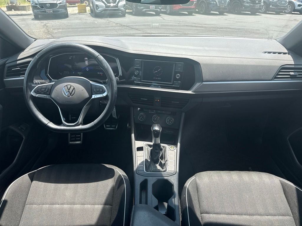 Used 2023 White Volkswagen 1.5T Sport image 15