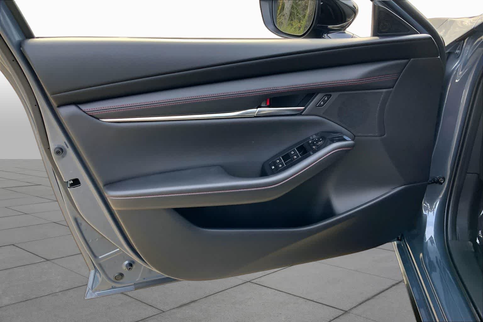 2026 Mazda Mazda3 Carbon Edition - Photo 10