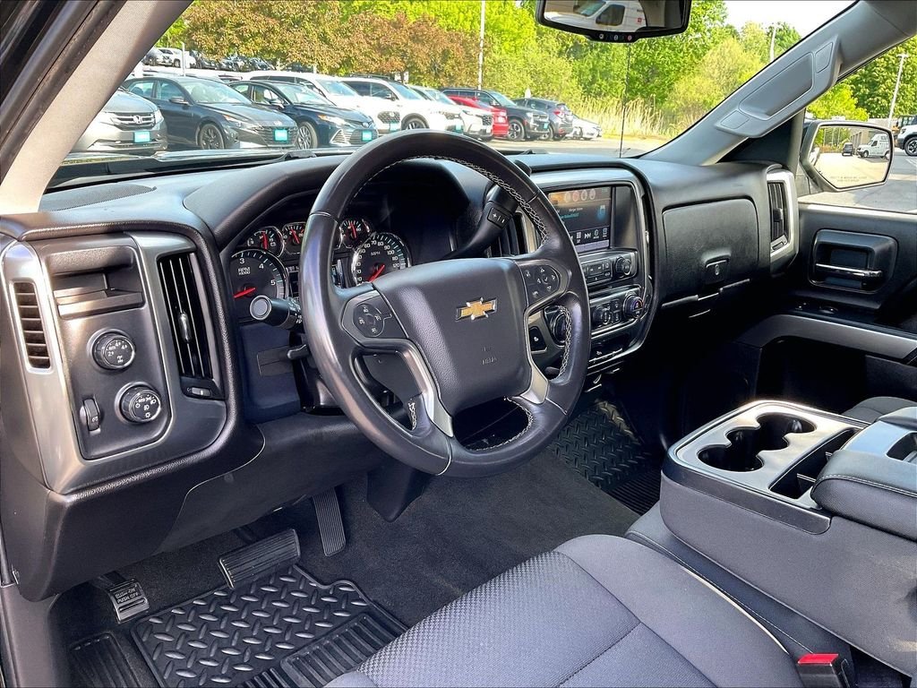 Used 2016 Black Chevrolet LT image 8