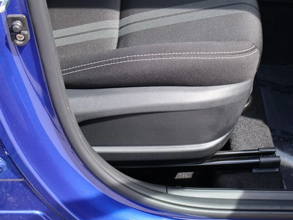 Used 2025 Blue Hyundai SEL image 9
