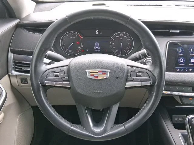 Used 2021 Crystal White Tricoat Cadillac Luxury image 10