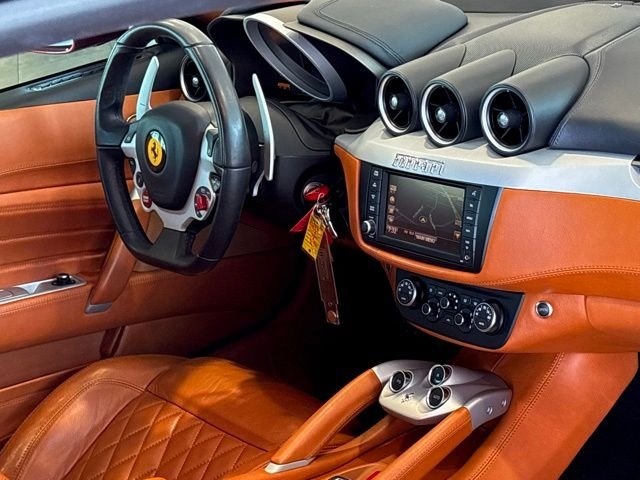 Used 2012 Red Ferrari Base image 40