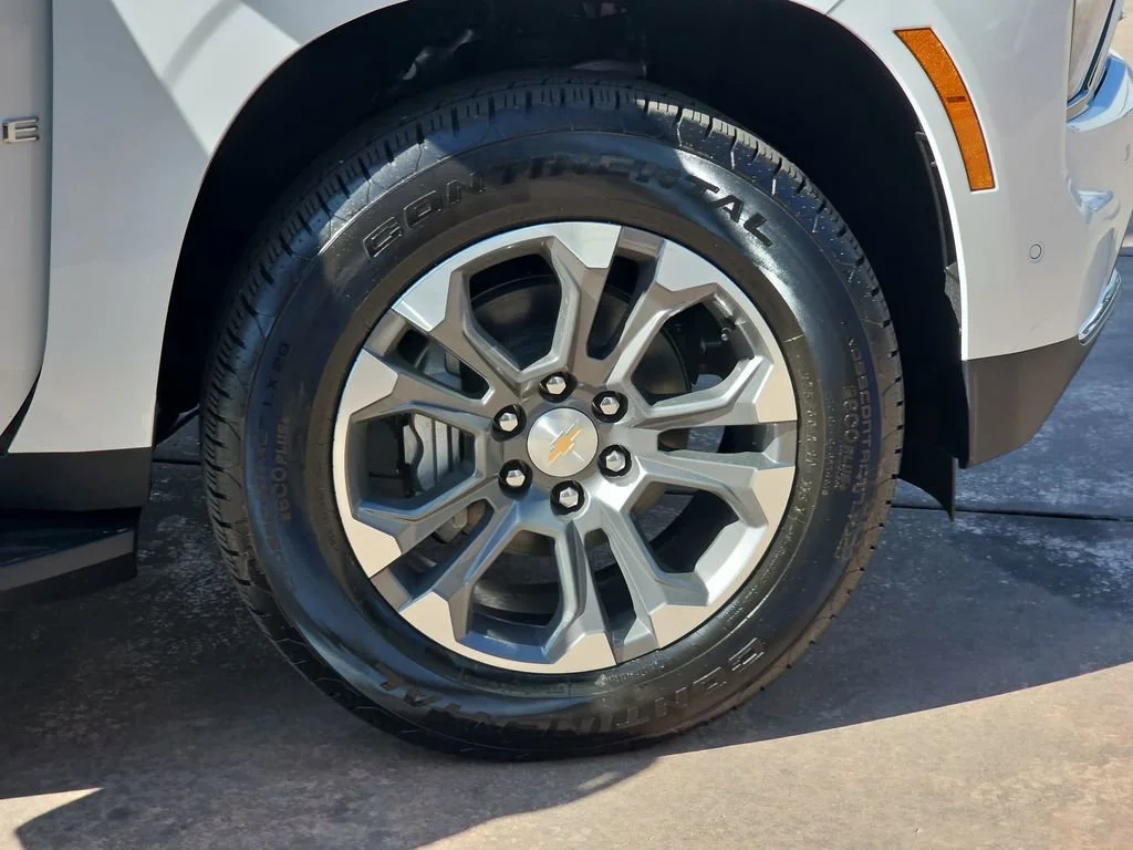 New 2026 Summit White Chevrolet LT image 41