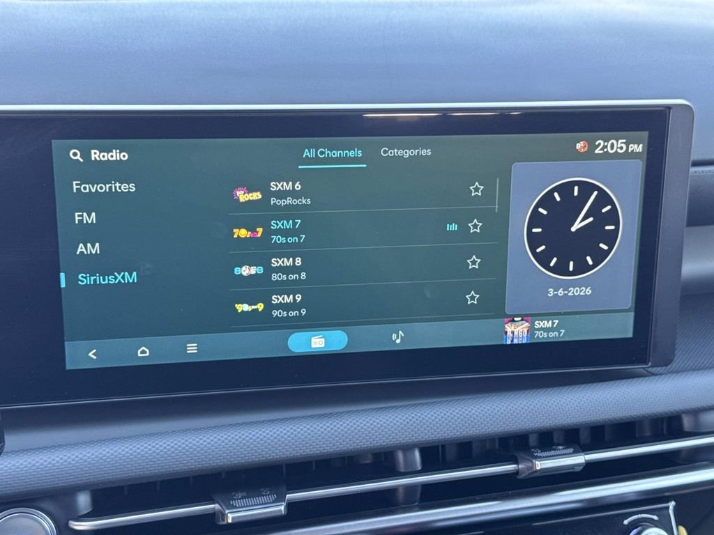 2025 Hyundai Santa Cruz SE - Photo 11