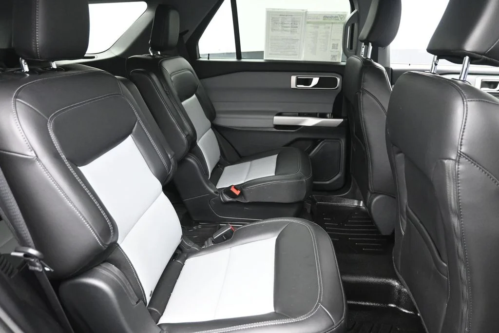 Used 2024 Gray Ford XLT image 10