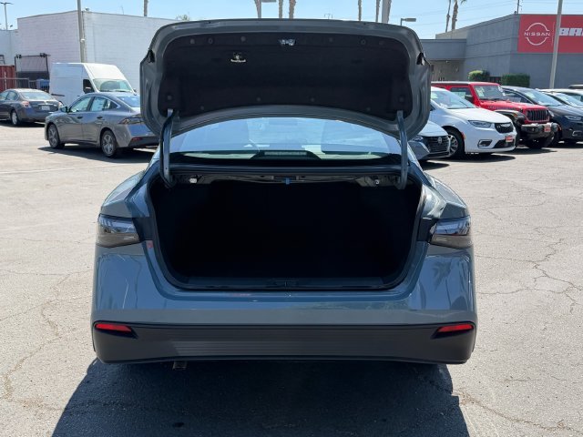 New 2027 Atlantic Gray Metallic Nissan SV image 7
