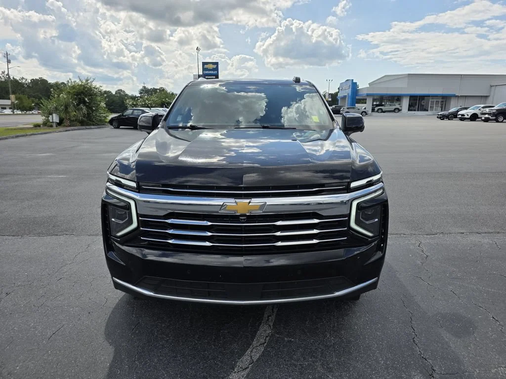 Used 2025 Black Chevrolet LT image 8