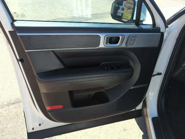 Used 2025 White Hyundai Limited image 19