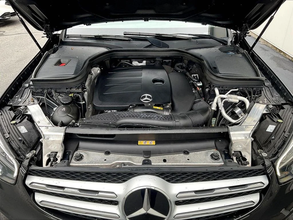 Used 2022 Black Mercedes-Benz GLC 300 image 29