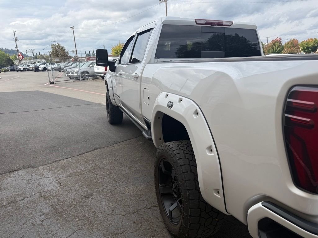 Used 2024 White Frost GMC Denali Ultimate image 8