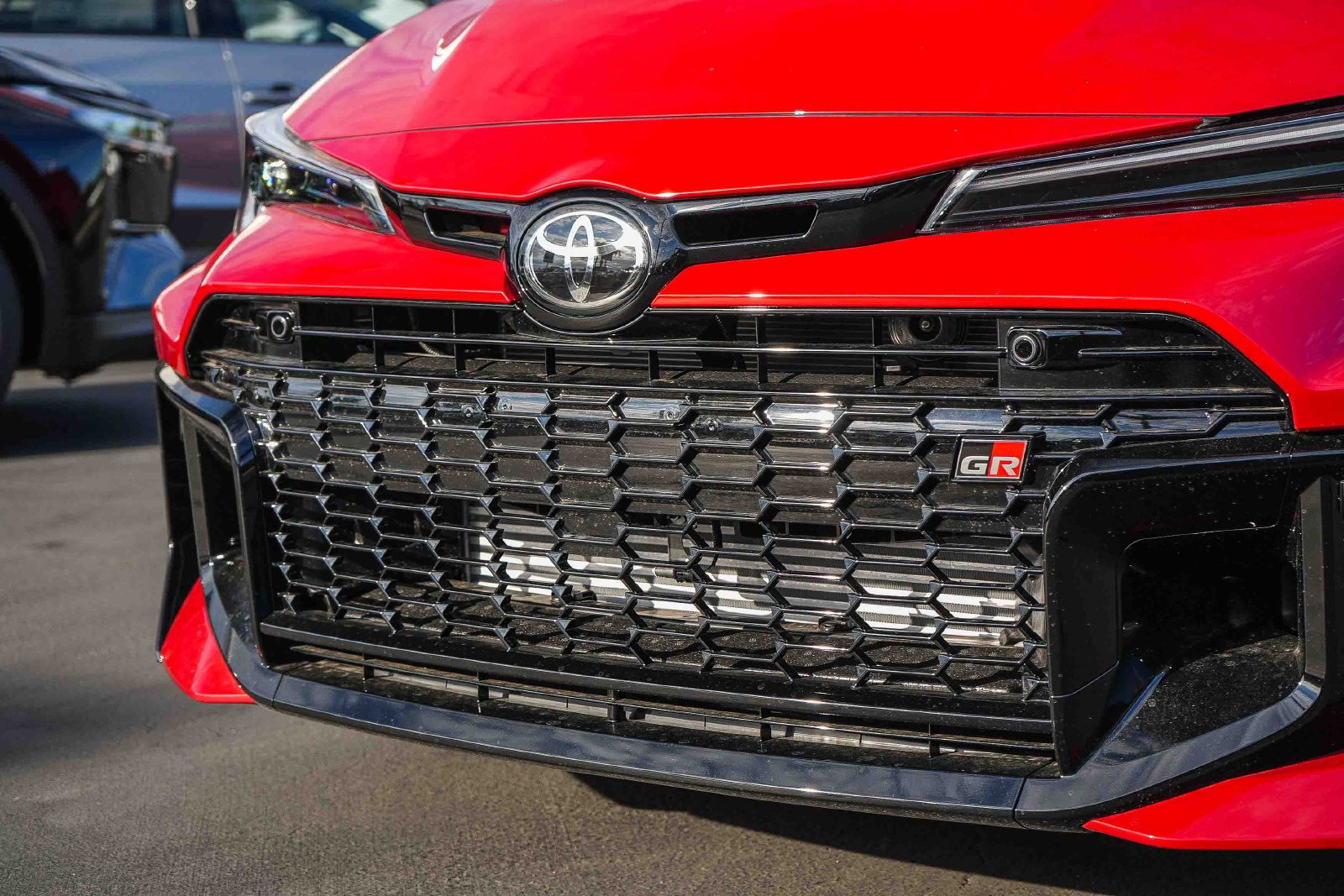 New 2026 Supersonic Red <sup>1</sup> Toyota  Premium Plus DAT image 6