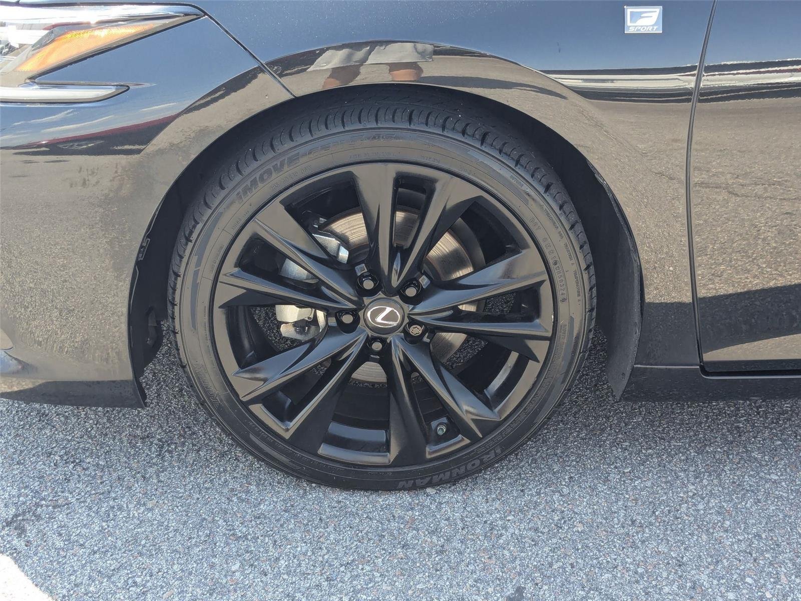 Used 2023  Lexus ES 350 F SPORT Handling image 10