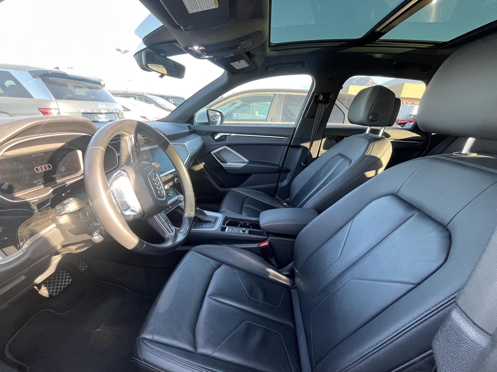 Used 2021 Mythos Black Metallic Audi Premium image 7