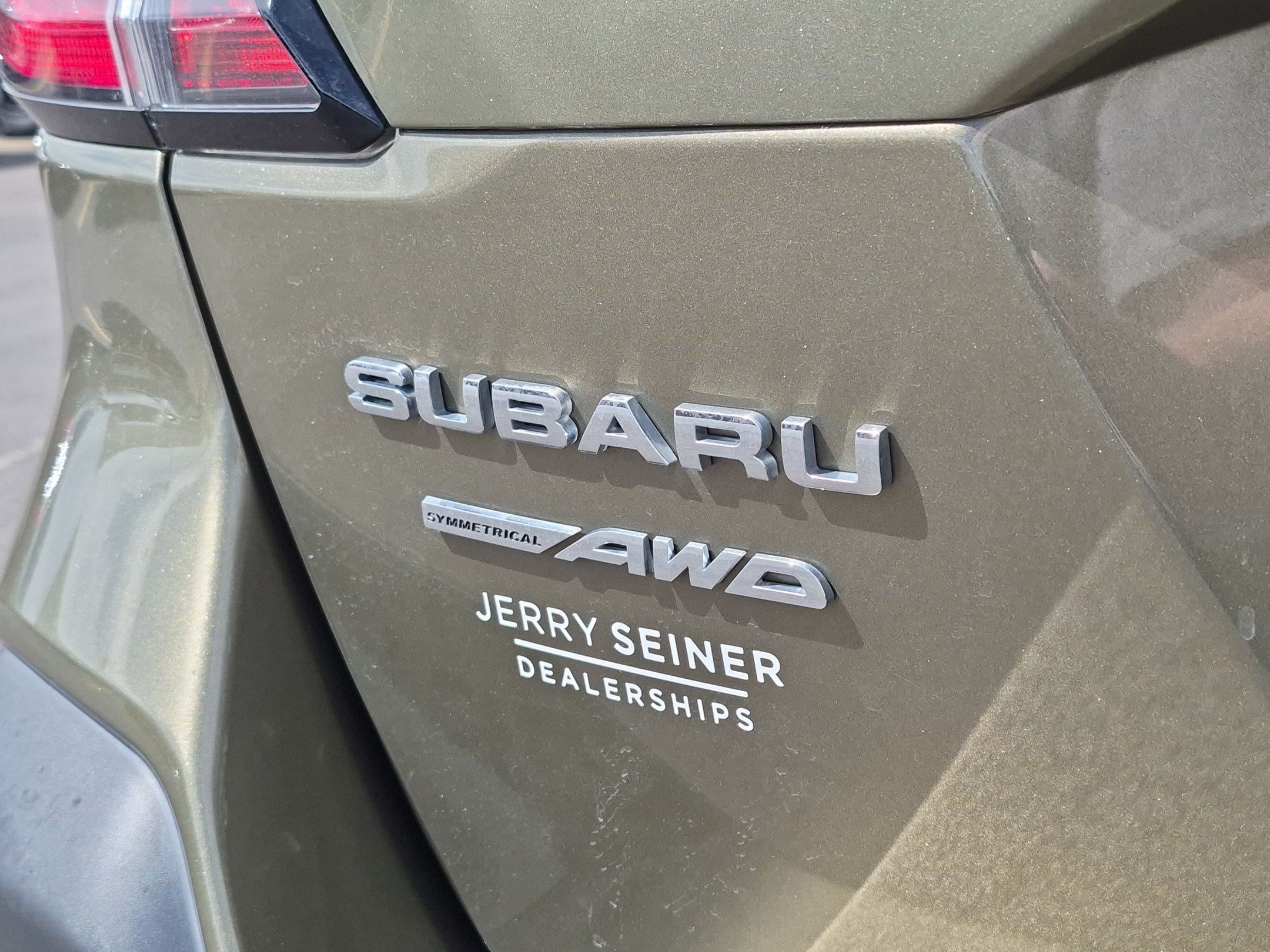 Used 2024 Autumn Green Metallic Subaru Limited image 25
