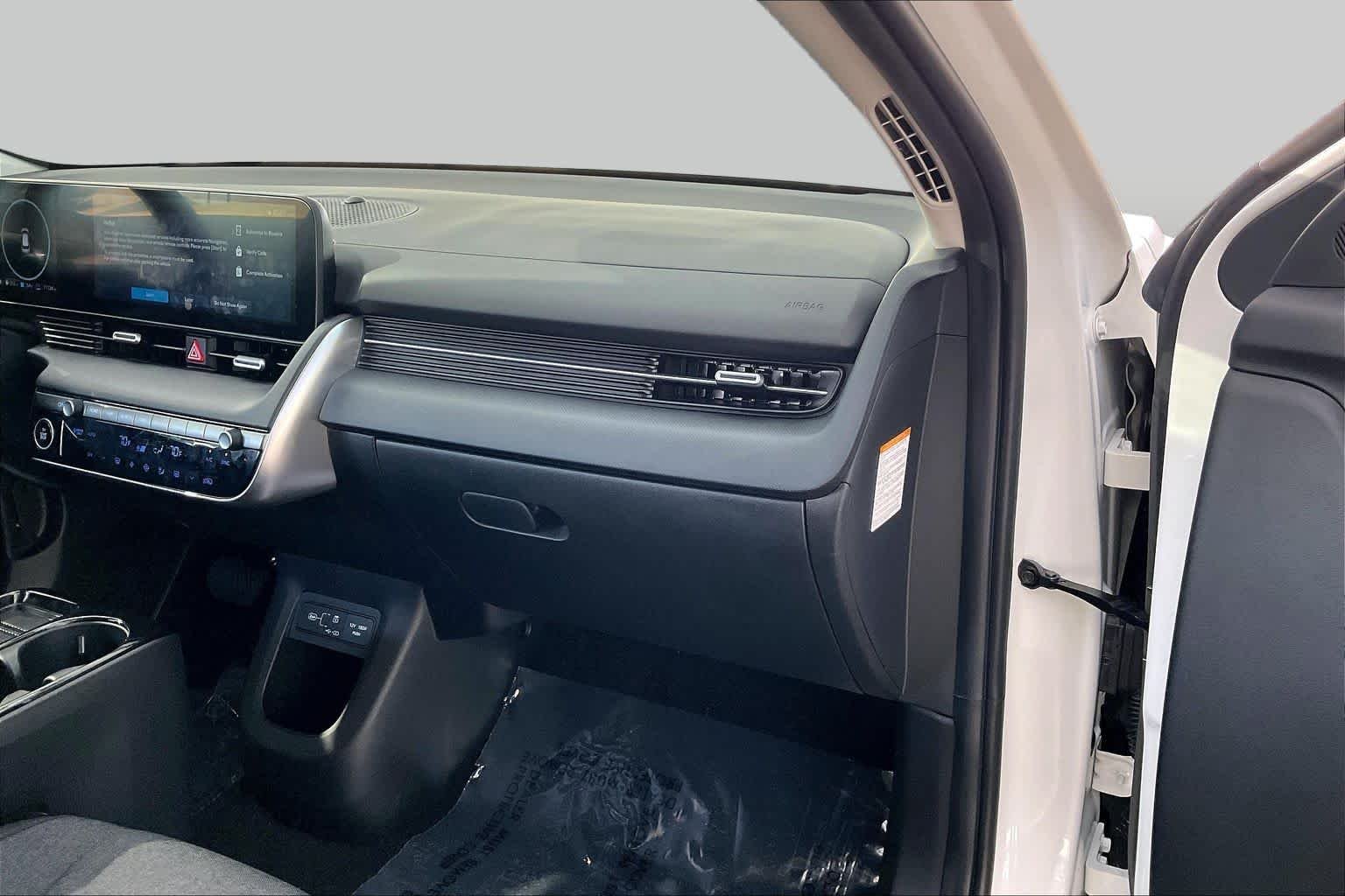 Certified Used 2026 Atlas White Hyundai SE image 18