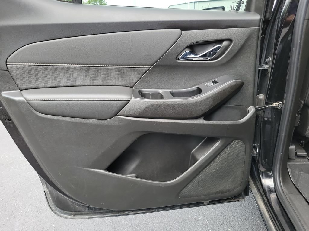Used 2022 Black Chevrolet Premier image 11