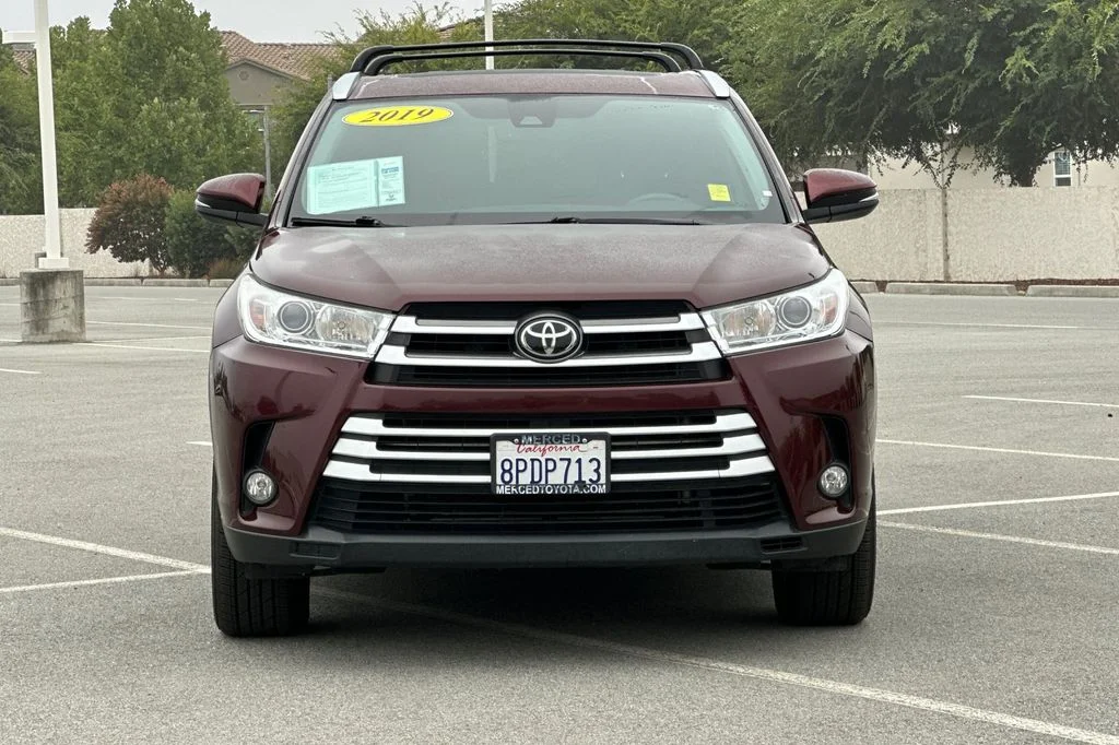 Used 2019 Ooh La La Rouge Mica Toyota XLE image 9