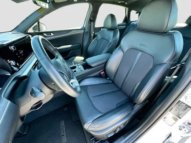 Used 2024 White Kia GT-Line image 20