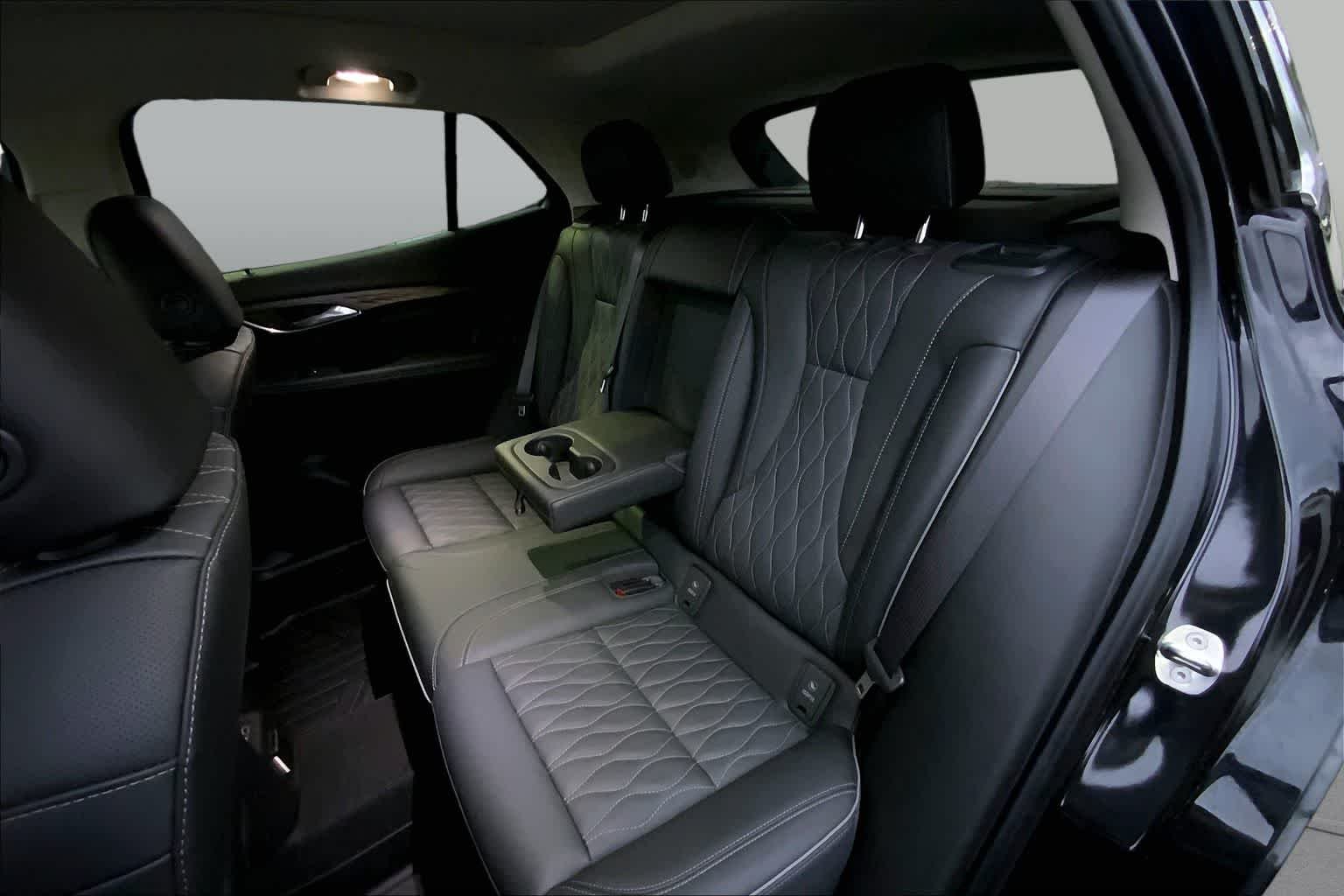Used 2022 Ebony Twilight Metallic Buick Avenir image 20
