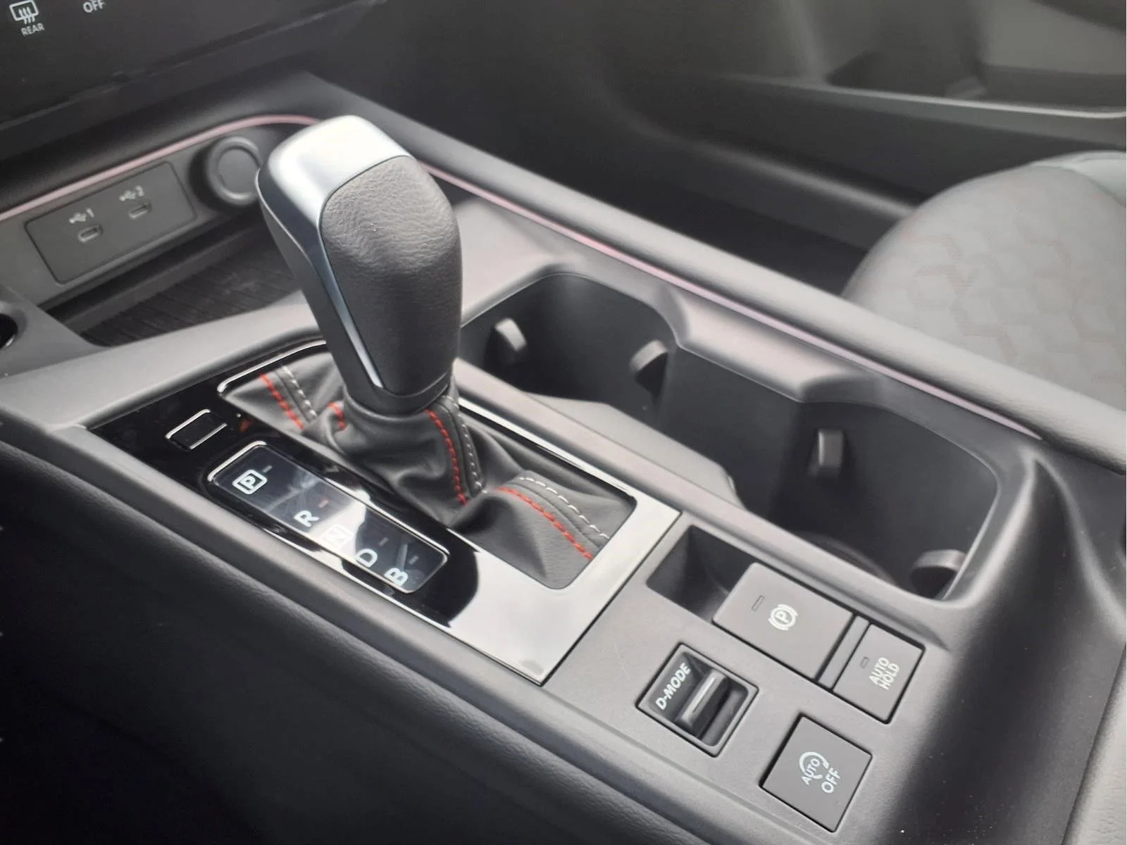 New 2026 Aspen White TriCoat / Super Black Two-tone Nissan SR image 17