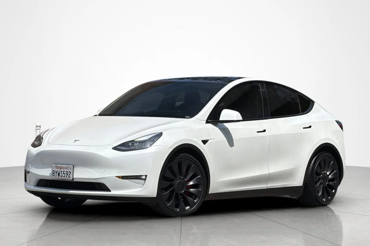 Used 2021 ARCTIC WHITE Tesla Performance image 1