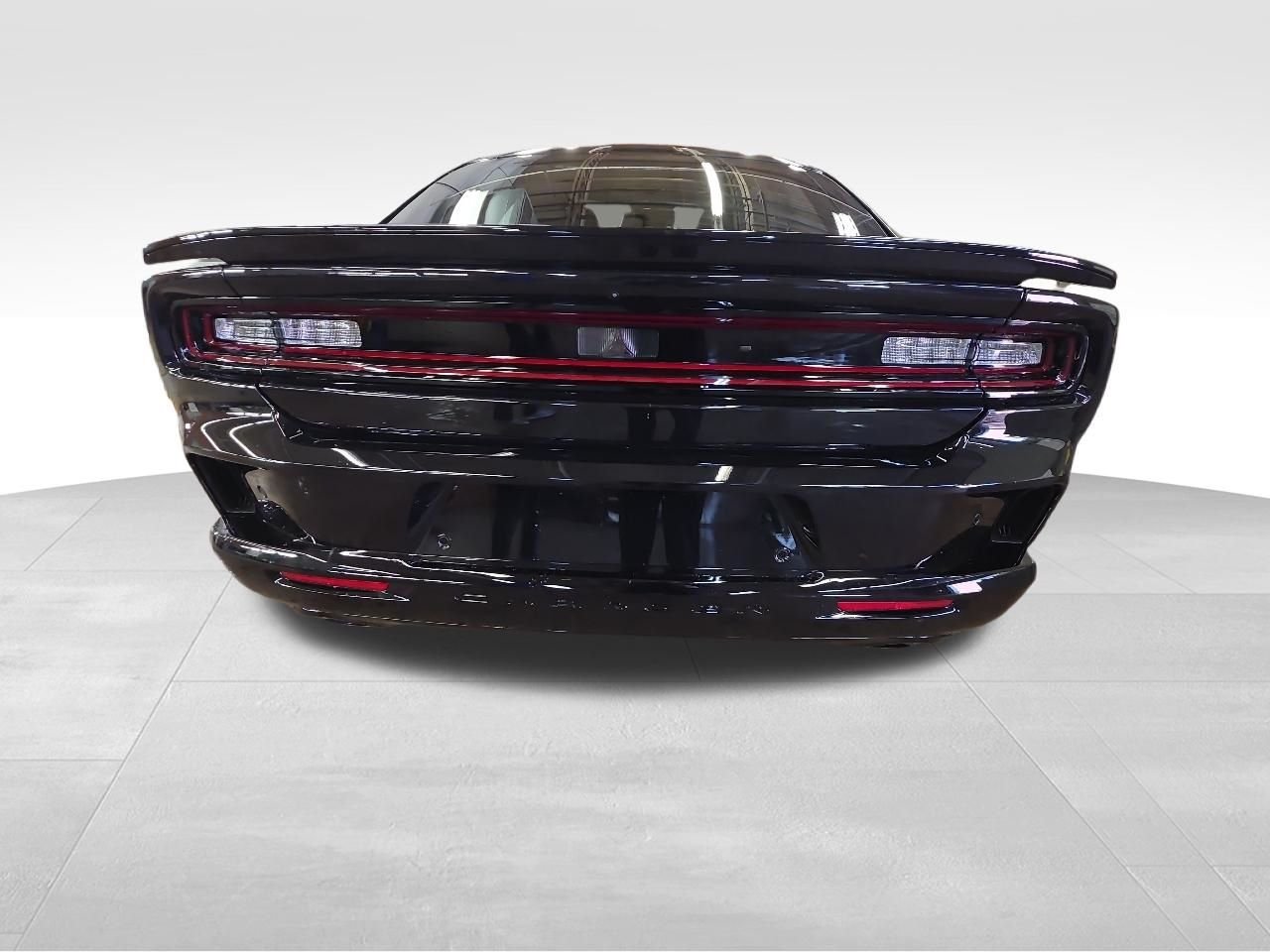New 2026 Diamond Black Crystal Pearlcoat Dodge R/T Scat Pack image 4