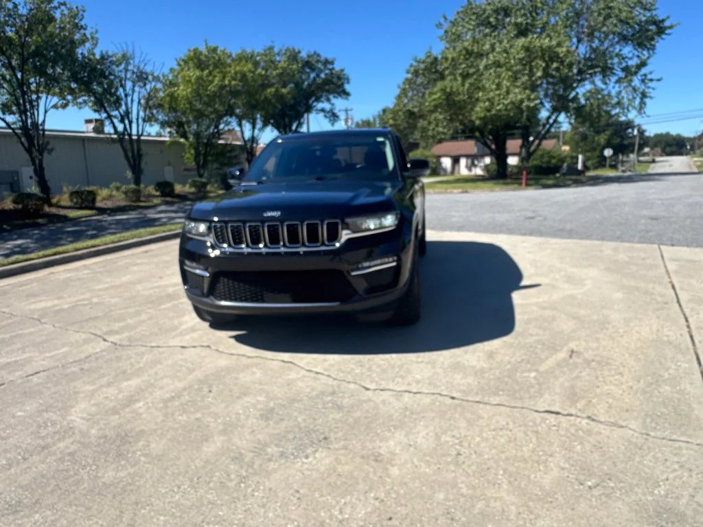 Used 2022 Black Jeep Limited image 21