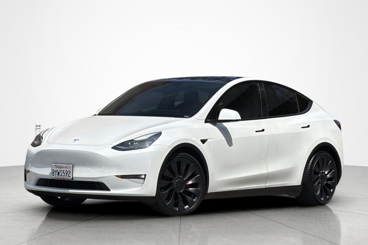 2021 Tesla Model Y's photo