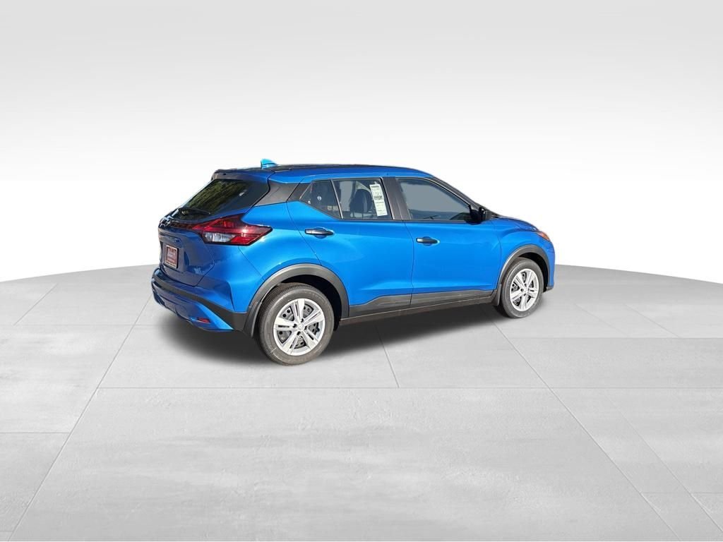 2025 Nissan Kicks Play S photo 4