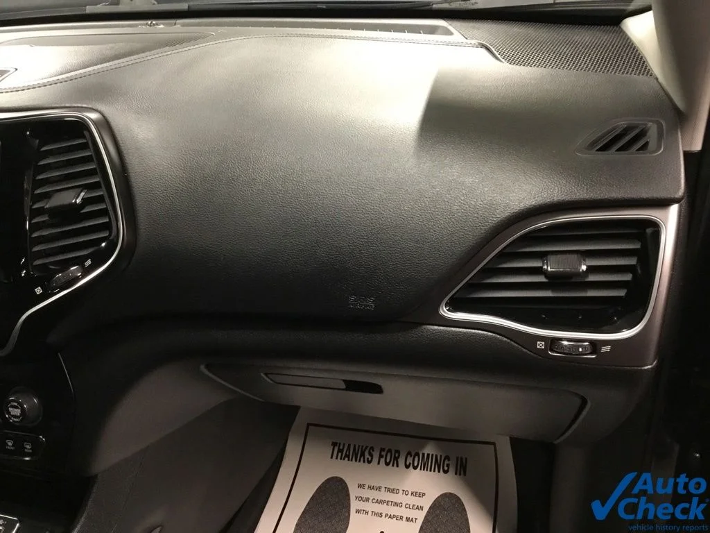 Used 2019 Blue Jeep Limited image 37