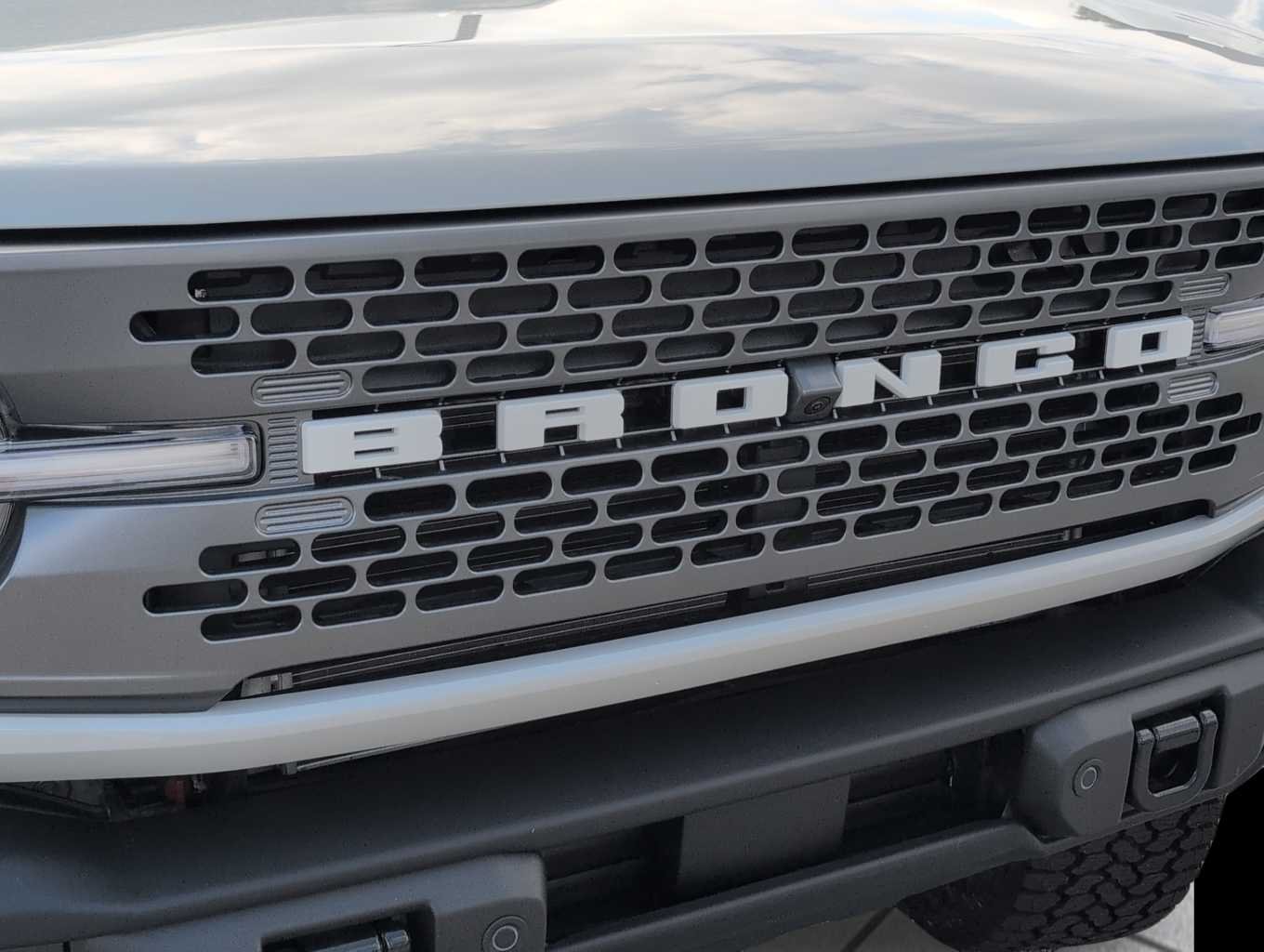 New 2026 Avalanche Gray Ford Badlands® image 17